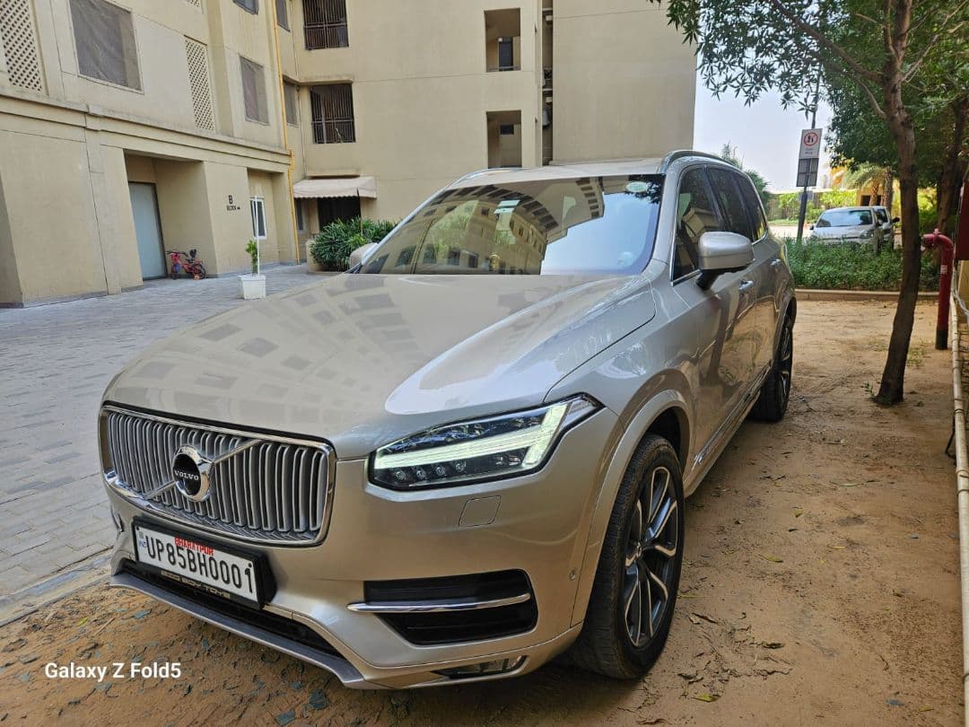 INTERIOR image for VOLVO XC90 D5 | Hooter
