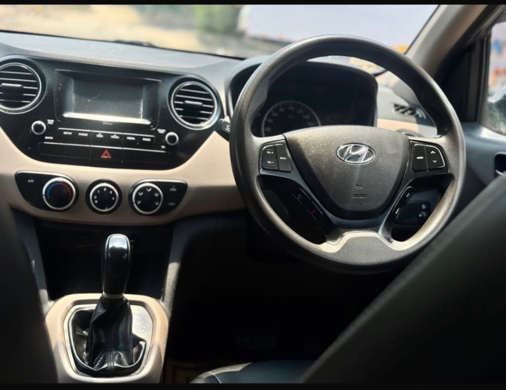 INTERIOR image for GRAND I10 MAGNA 1.2 AUT0 | Hooter
