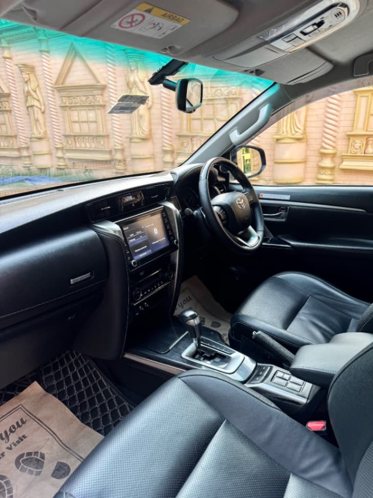 INTERIOR image for FORTUNER (AT) | Hooter