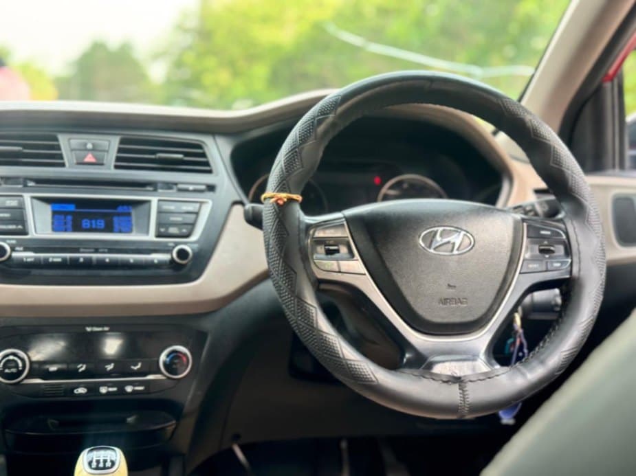 INTERIOR image for I 20 | Hooter
