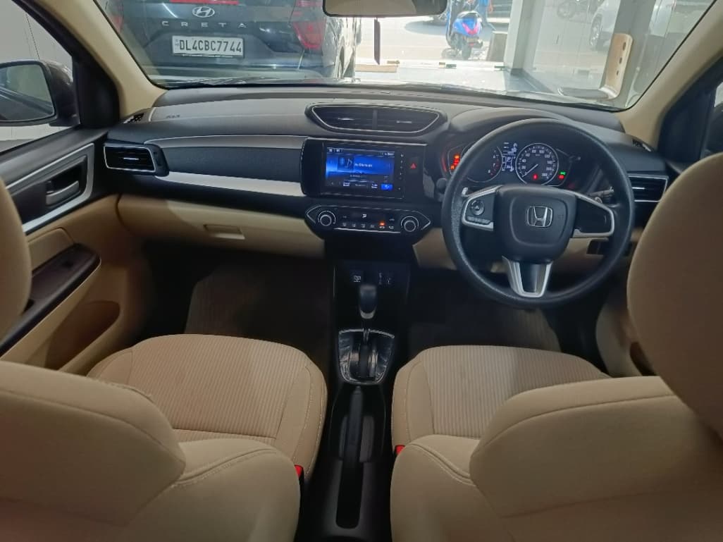 INTERIOR image for AMAZE RDE VX CVT (I-VTEC) | Hooter
