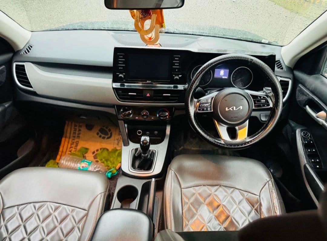 INTERIOR image for SELTOS G1.5 6MT HTK | Hooter