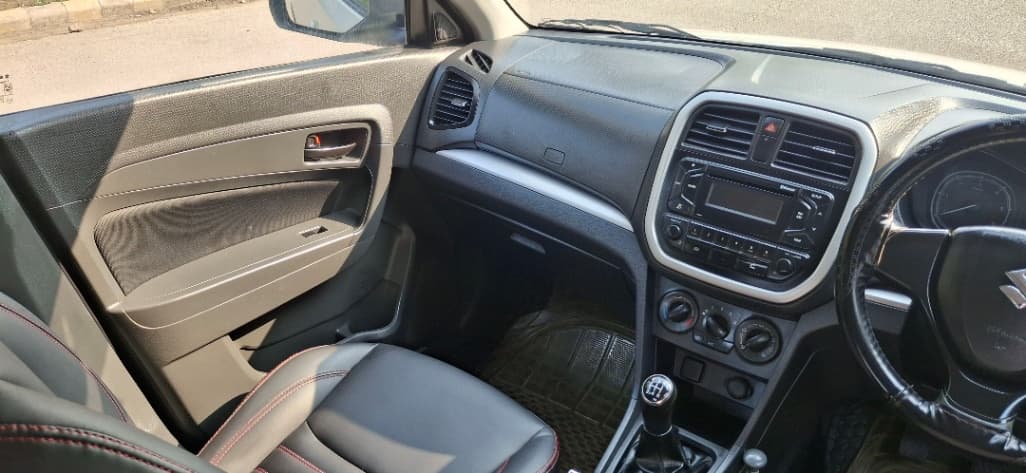 INTERIOR image for MARUTIVITARABREZZAVDIO | Hooter