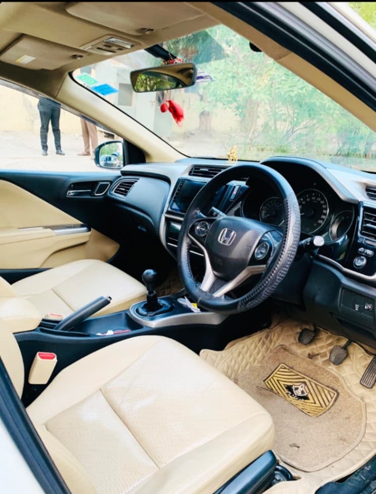INTERIOR image for City 4th Generation | Hooter