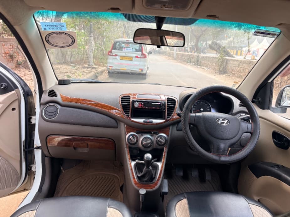 INTERIOR image for i10 [2010-2017] | Hooter