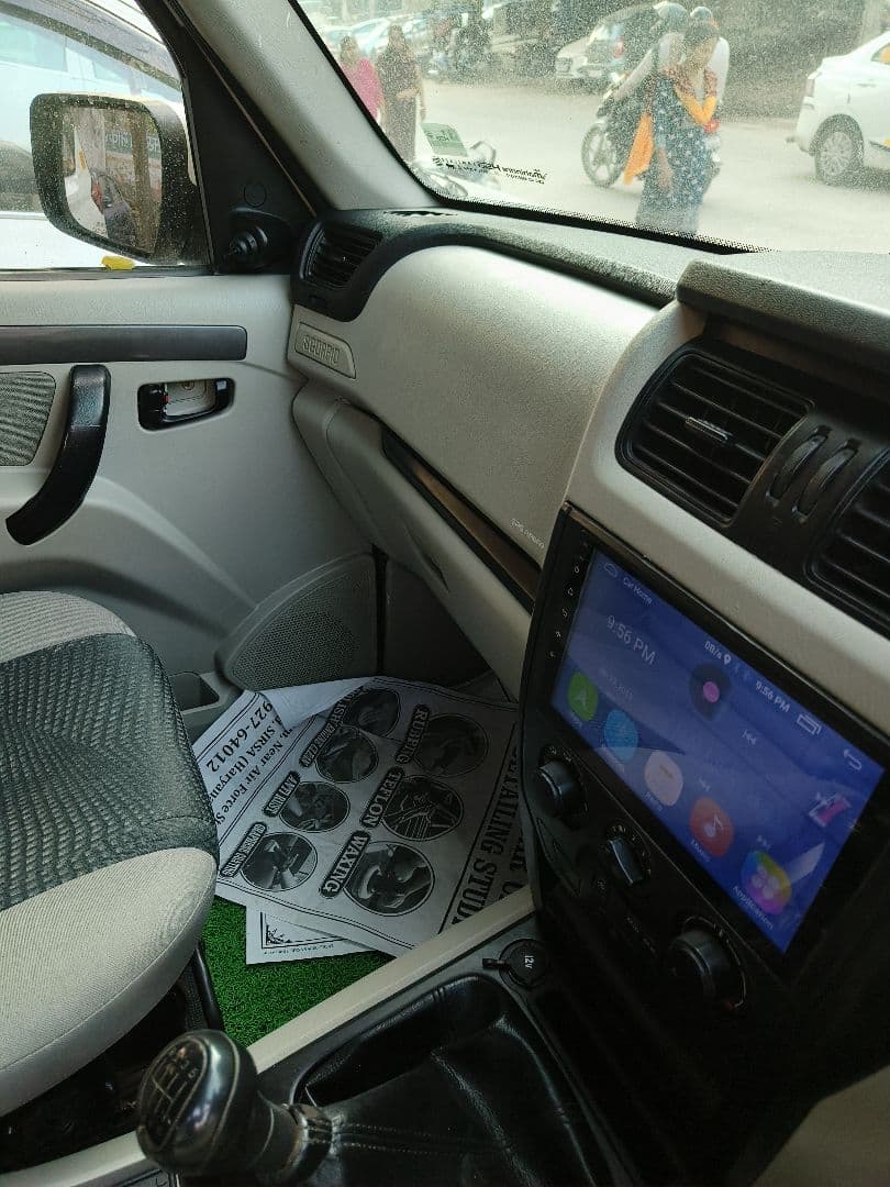 INTERIOR image for MAHINDRA SCORPIO S5 MH 2W 140 | Hooter