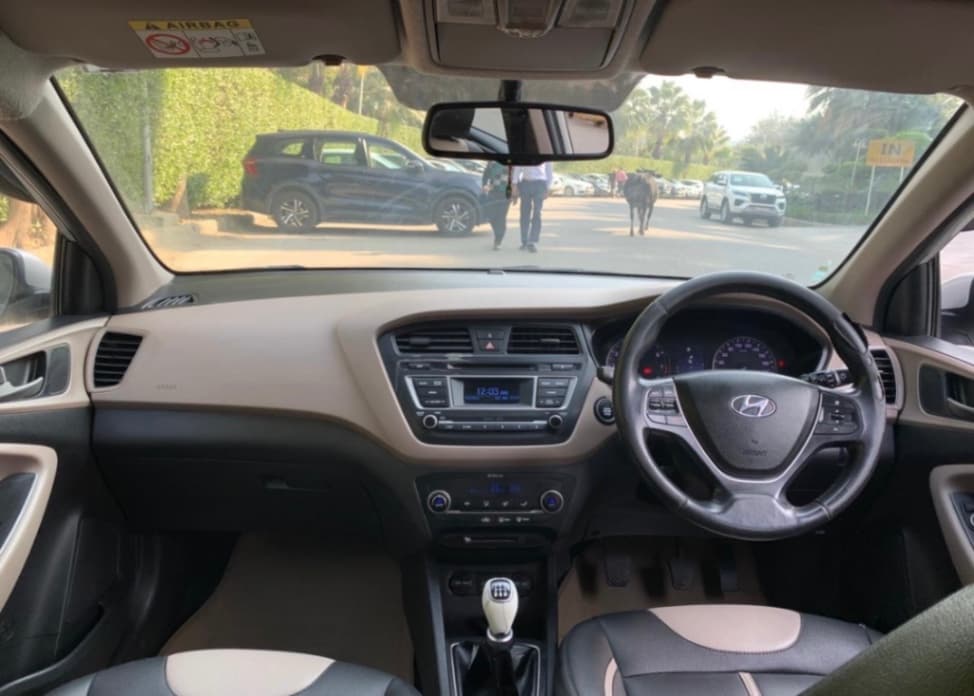 INTERIOR image for NEWI20 ASTA 1.2