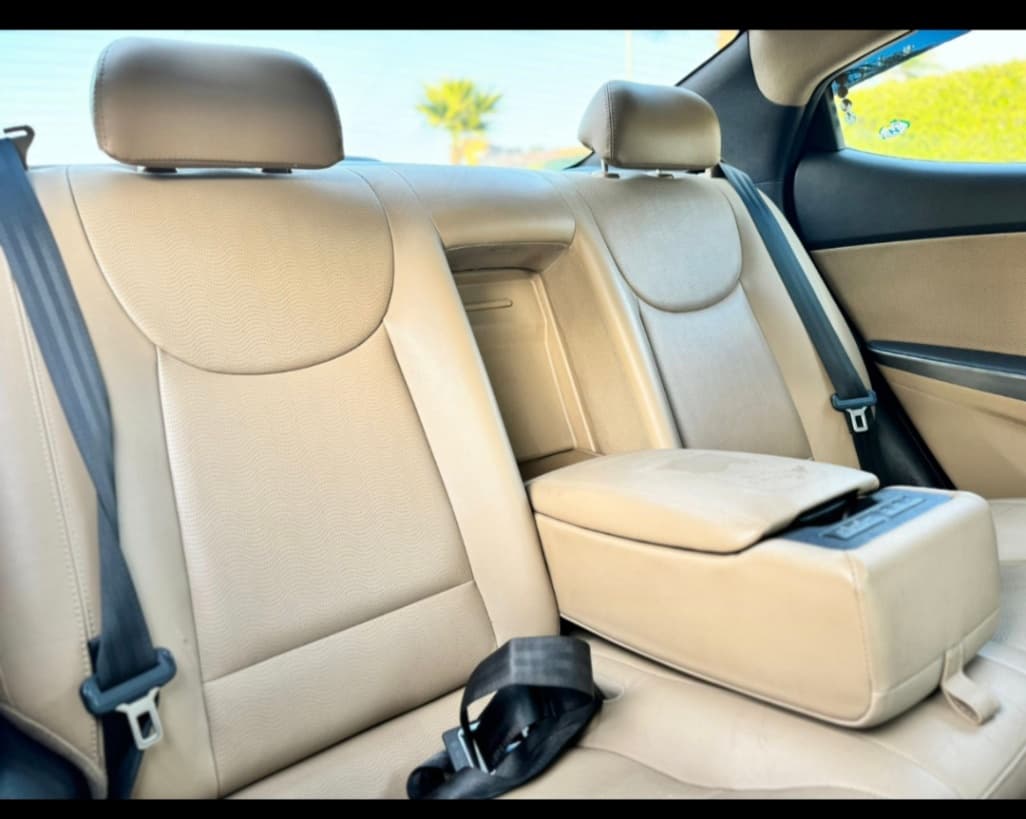 INTERIOR image for NEO ELANTRA VTVT SX 1.8 | Hooter