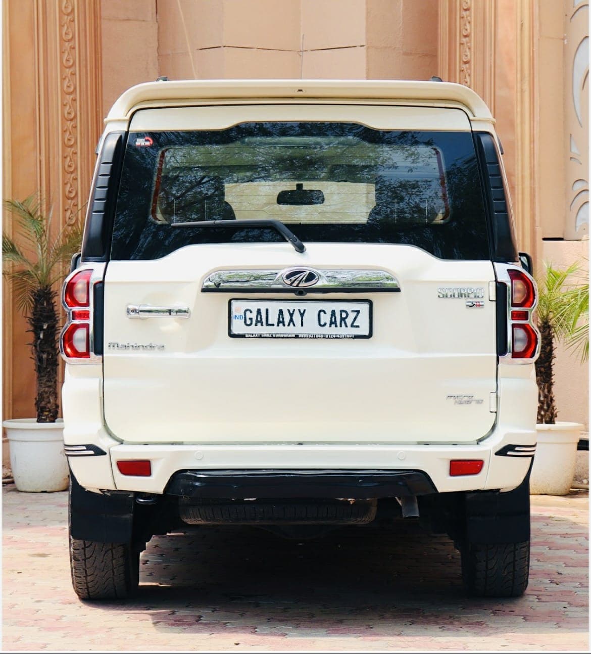 INTERIOR image for Mahindra Scorpio | Hooter