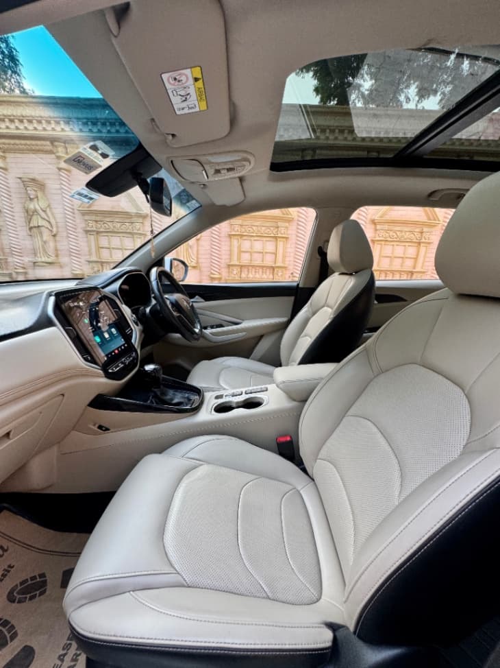INTERIOR image for HECTOR PE 1.5 DCT SHARP BSVI | Hooter