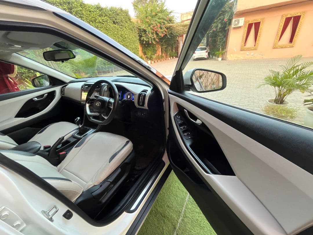 INTERIOR image for CRETA 1.5 CRDI MT SX | Hooter