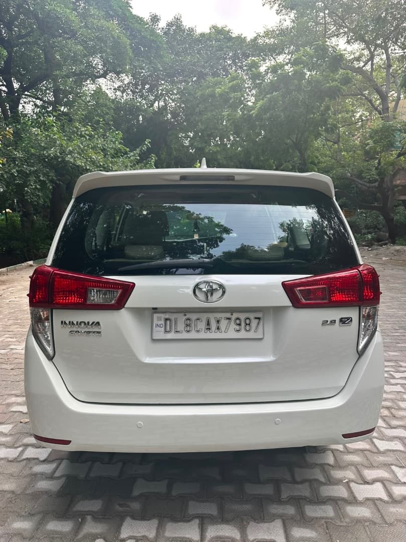 INTERIOR image for INNOVA CRYSTA 2.8 Z | Hooter