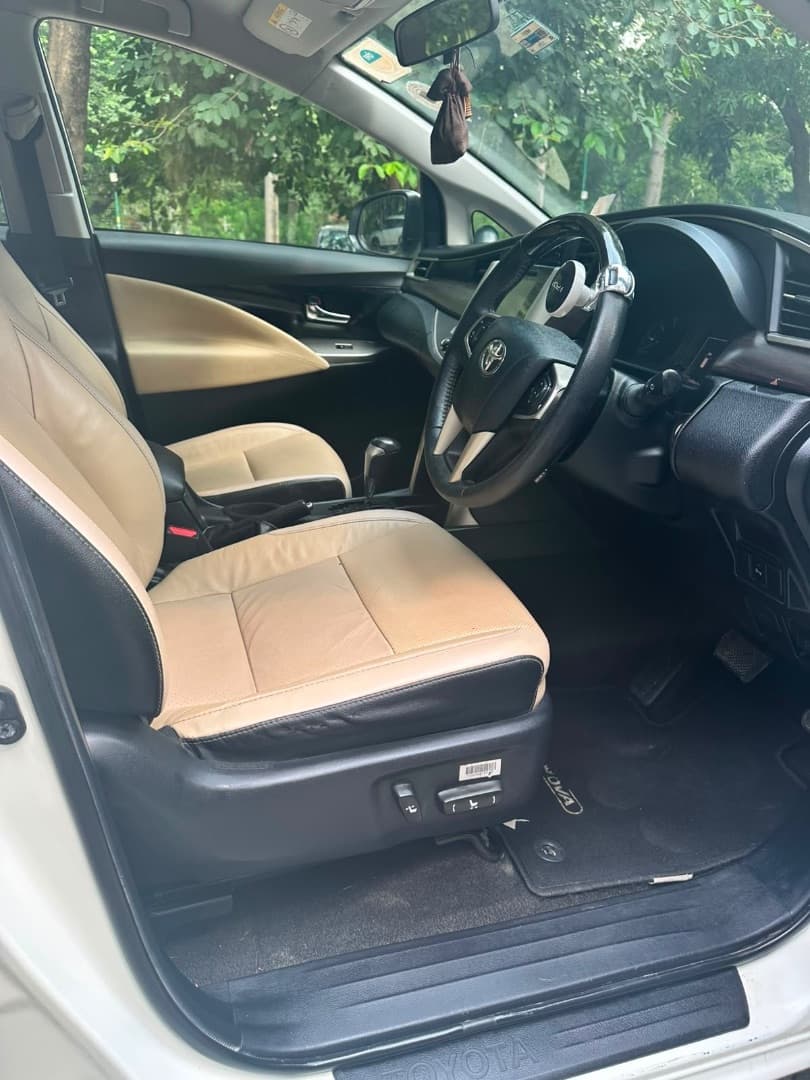 INTERIOR image for INNOVA CRYSTA 2.8 Z | Hooter