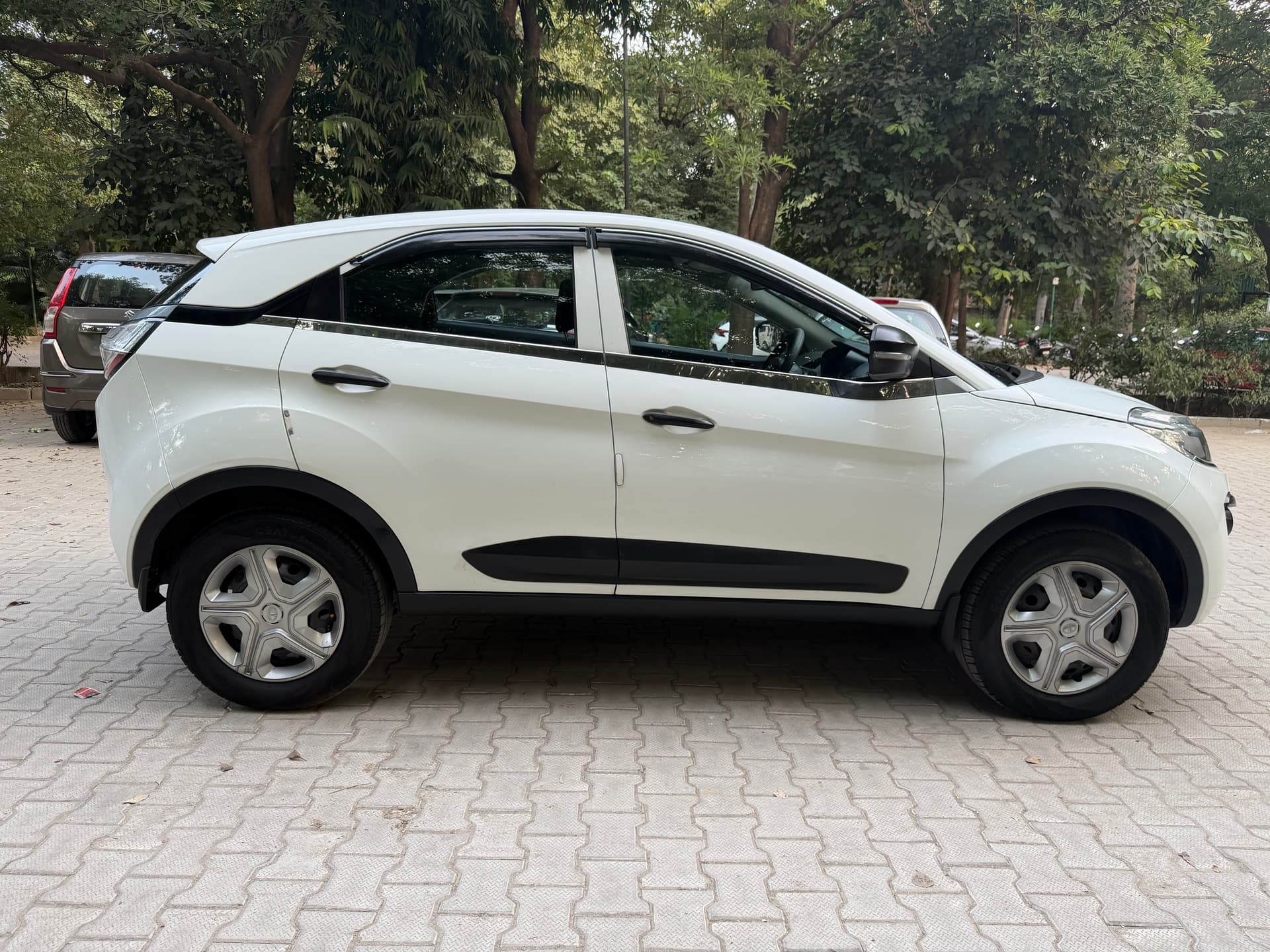 INTERIOR image for TATA NEXON XM 1.2 RTN BS4 | Hooter