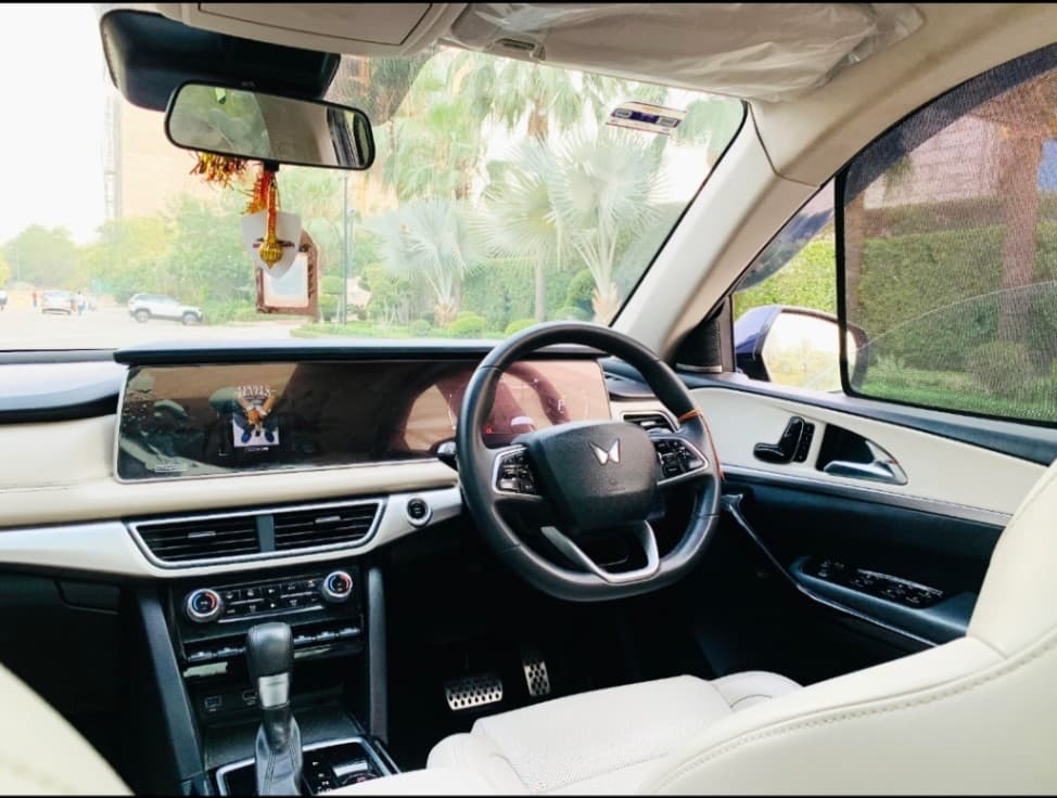Mahindra Old Generation XUV700 | Hooter