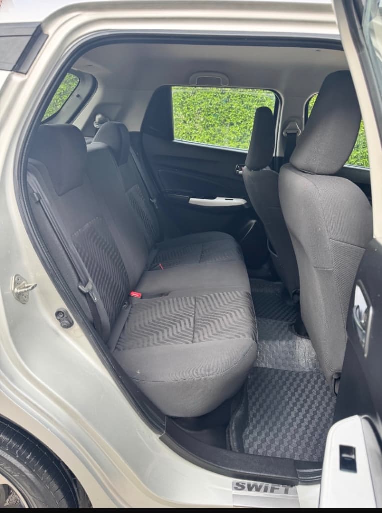 INTERIOR image for MARUTI SWIFT VXI AMT | Hooter