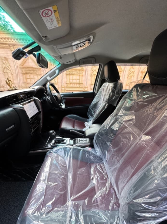 INTERIOR image for 2024 LEGENDER | Hooter