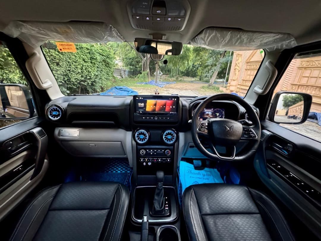 INTERIOR image for THAR ROXX STAR EDN D AT RWD | Hooter