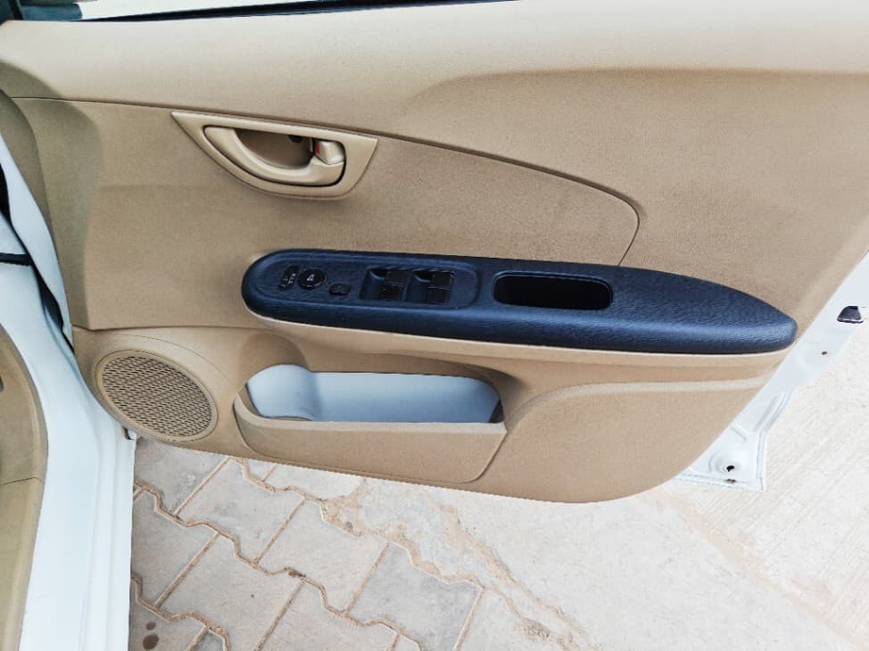 INTERIOR image for Brio [2013-2016] | Hooter