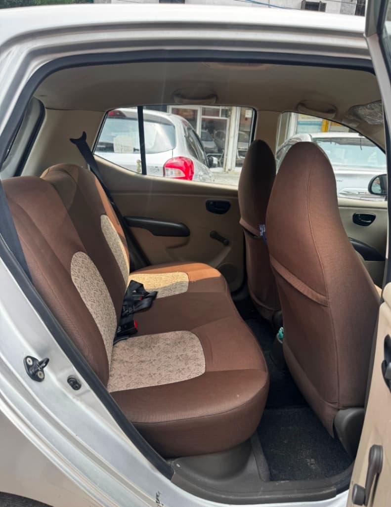 INTERIOR image for i10 Era Met BS-1V | Hooter