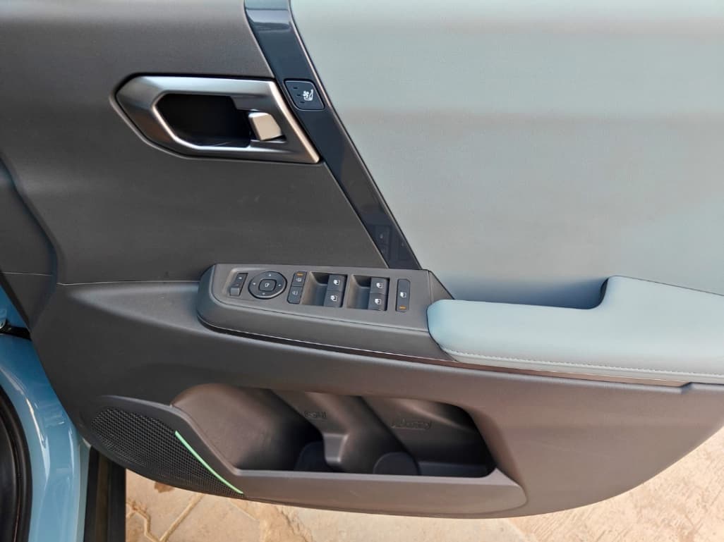INTERIOR image for Syros | Hooter