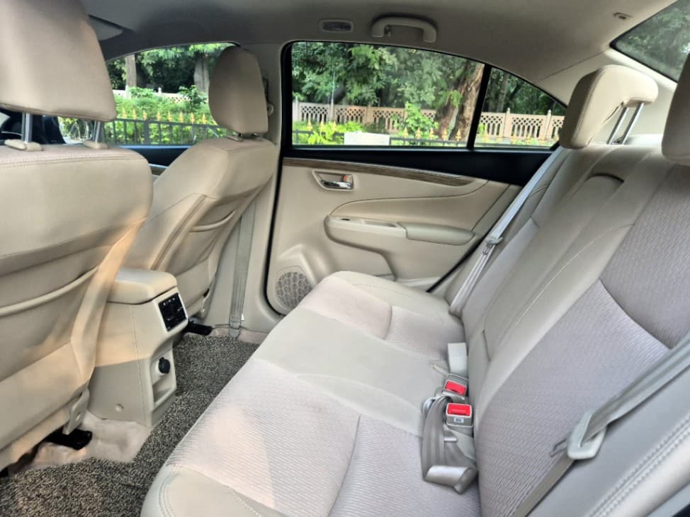 INTERIOR image for CIAZ SMART HYBRID ZETA AT | Hooter