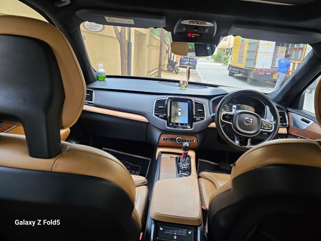 INTERIOR image for VOLVO XC90 D5 | Hooter