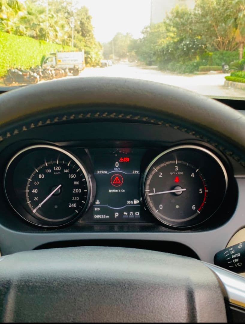 INTERIOR image for Land Rover Discovery Sport | Hooter
