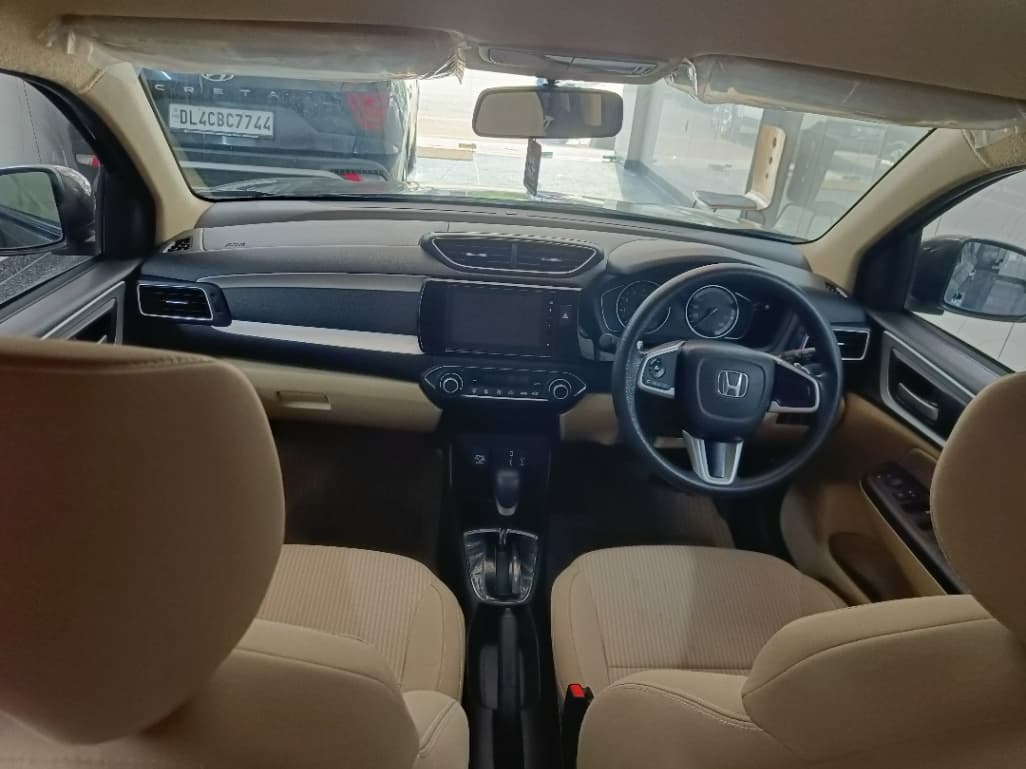 INTERIOR image for AMAZE RDE VX CVT (I-VTEC) | Hooter