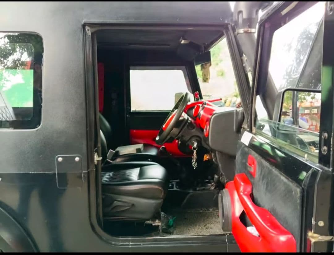 INTERIOR image for THAR CRDE | Hooter