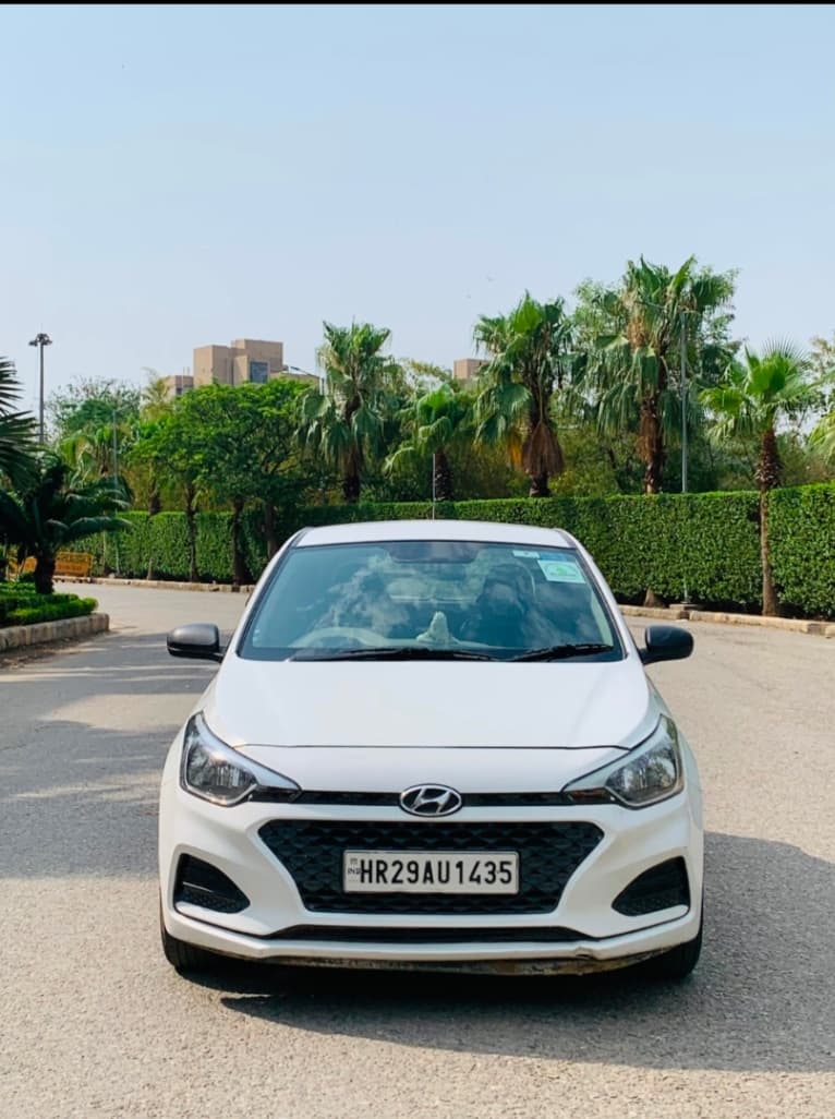 INTERIOR image for I20 ERA VTVT | Hooter