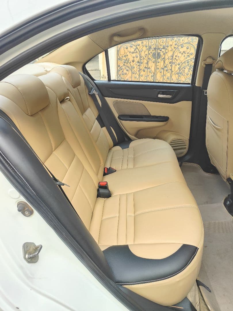 INTERIOR image for AMAZE 1.2 S MT (I-VTEC) | Hooter
