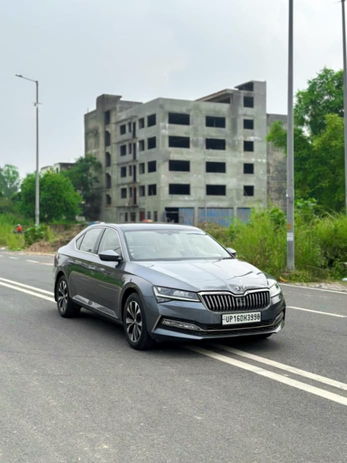 INTERIOR image for SUPERB L&K 2.0 TSI AT | Hooter