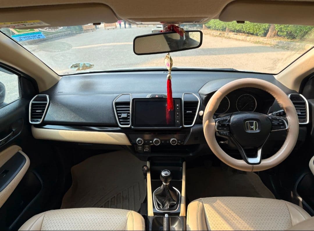 INTERIOR image for CITY 5TH GEN V MT (I-VTEC) | Hooter