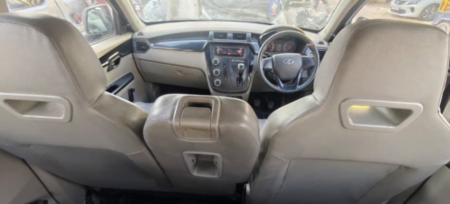 INTERIOR image for MAHINDRA KUV100 K2 MFALCONG80 | Hooter