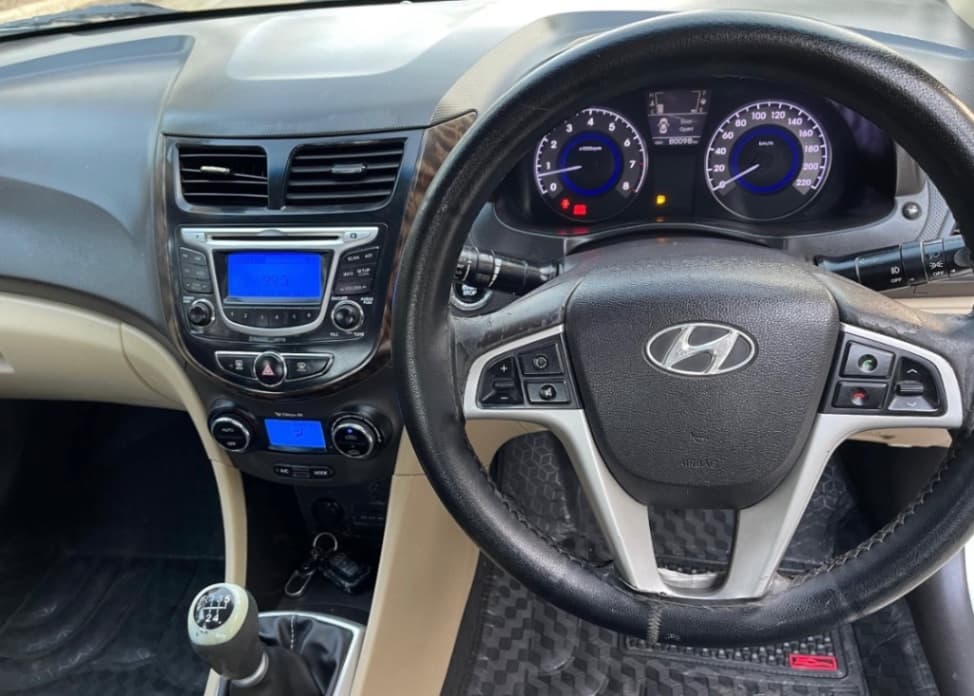 INTERIOR image for Verna  VTVT SX (O)1.6