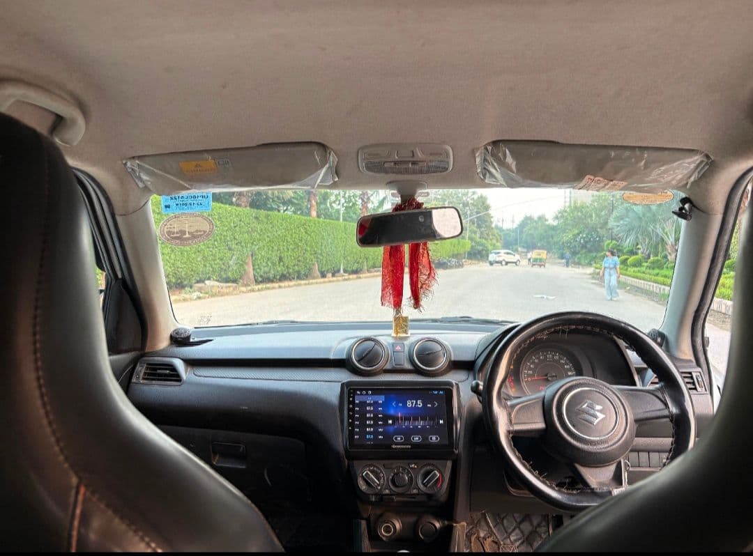 INTERIOR image for MARUTI SWIFT LXI | Hooter