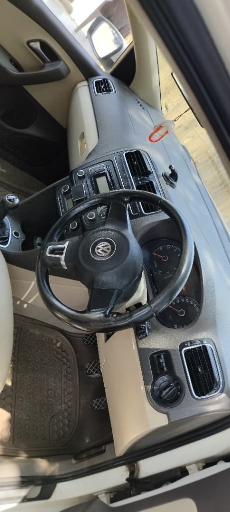 INTERIOR image for Vento Highline 1.6L | Hooter