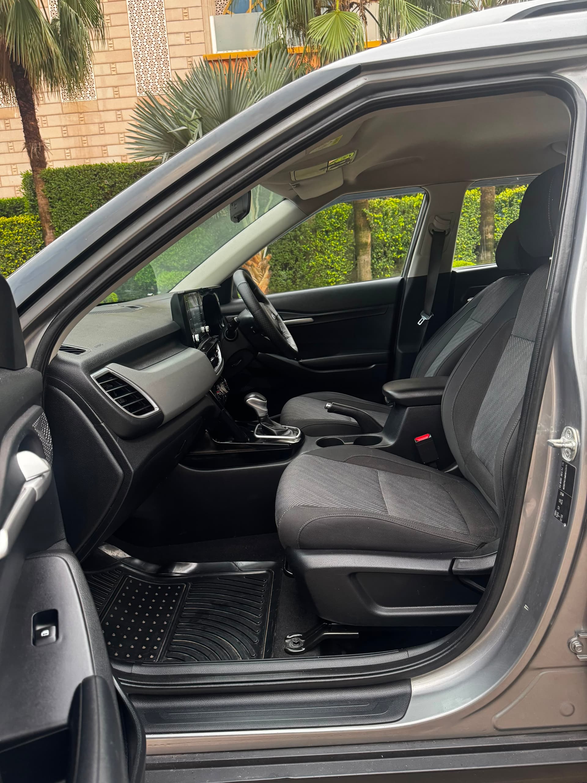 INTERIOR image for Kia Seltos | Hooter