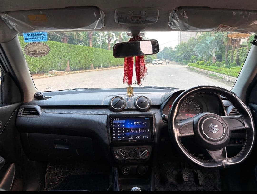 INTERIOR image for MARUTI SWIFT LXI | Hooter