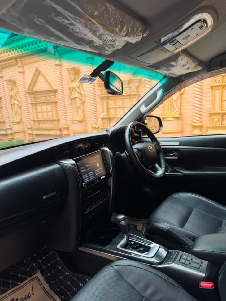 INTERIOR image for Fortuner | Hooter