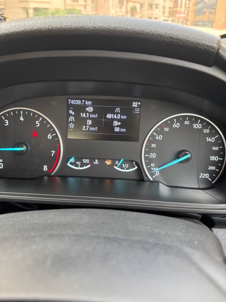 INTERIOR image for EcoSport [2017-2019] | Hooter