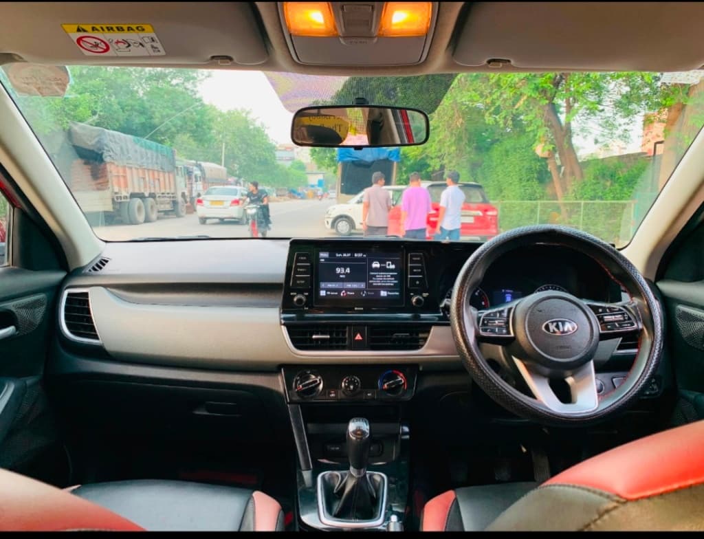 INTERIOR image for SELTOS D1.5 6MT HTK PLUS | Hooter