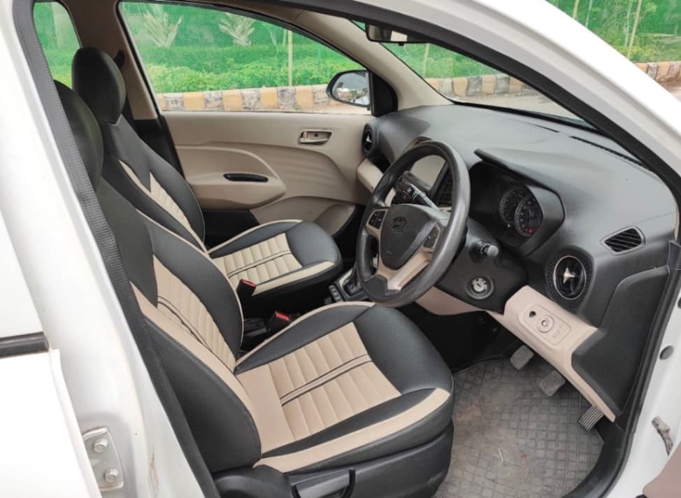 INTERIOR image for Santro | Hooter