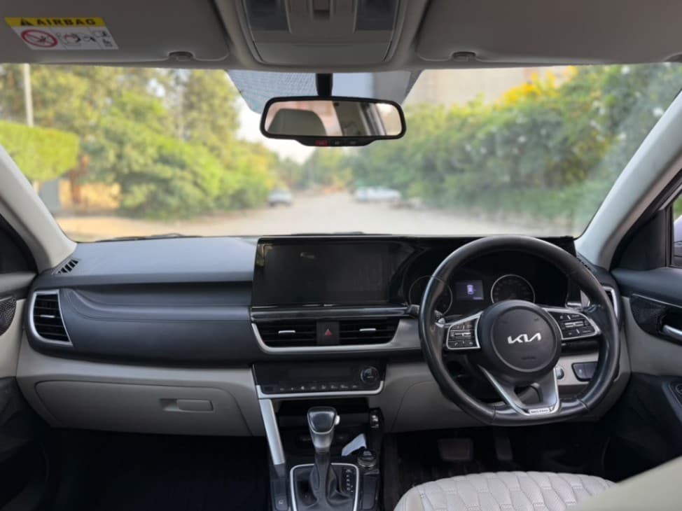 INTERIOR image for SELTOS D1.5 6AT HTX | Hooter