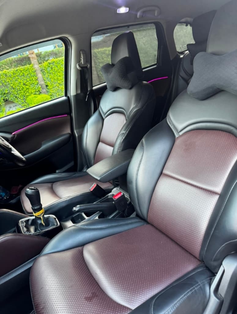 INTERIOR image for G VITARA SMART HYBRID DELTA | Hooter