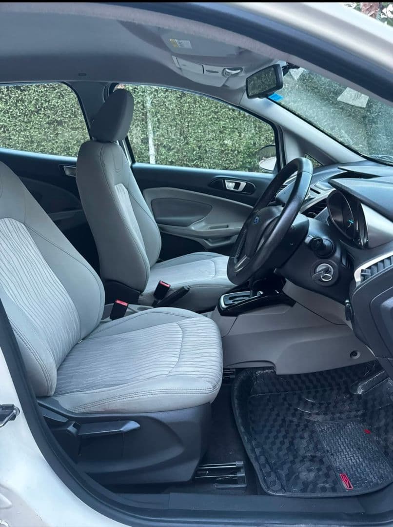 INTERIOR image for 1.5 ECOSPORT PTL TIT AT | Hooter