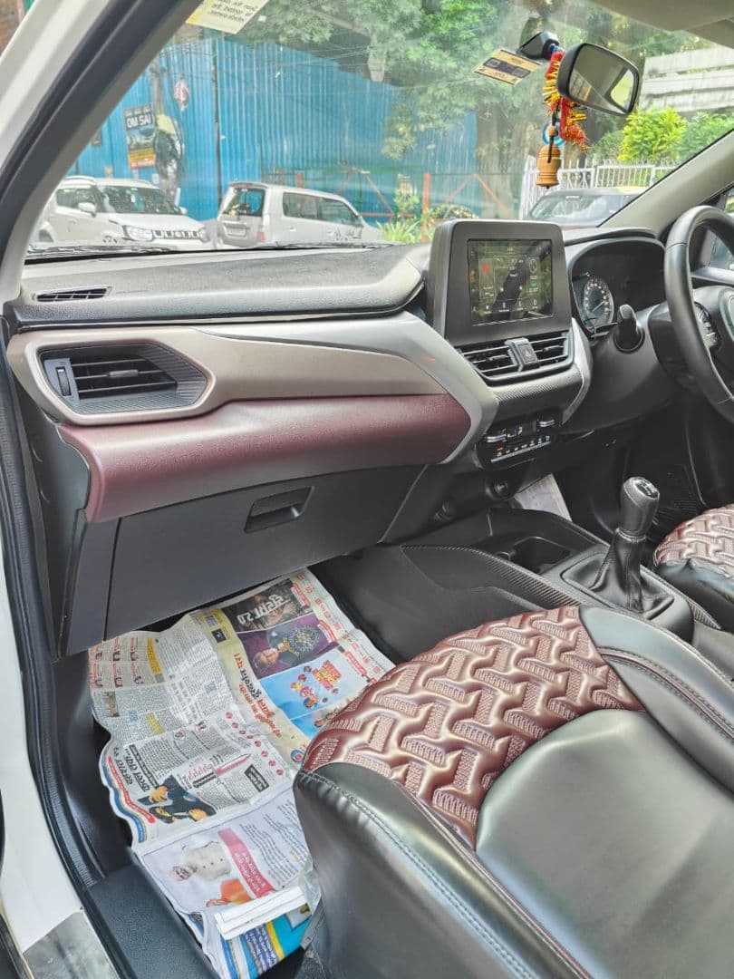 INTERIOR image for FRONX DELTA CNG | Hooter