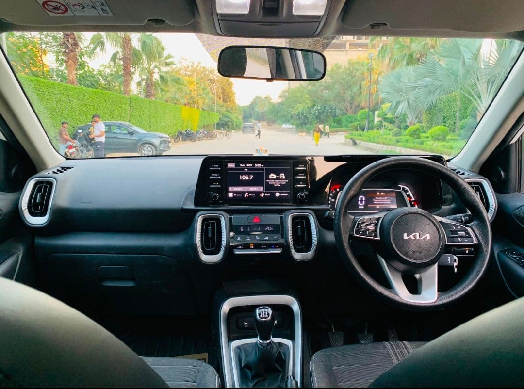 INTERIOR image for SONET G1.2 5MT HTK(O) | Hooter