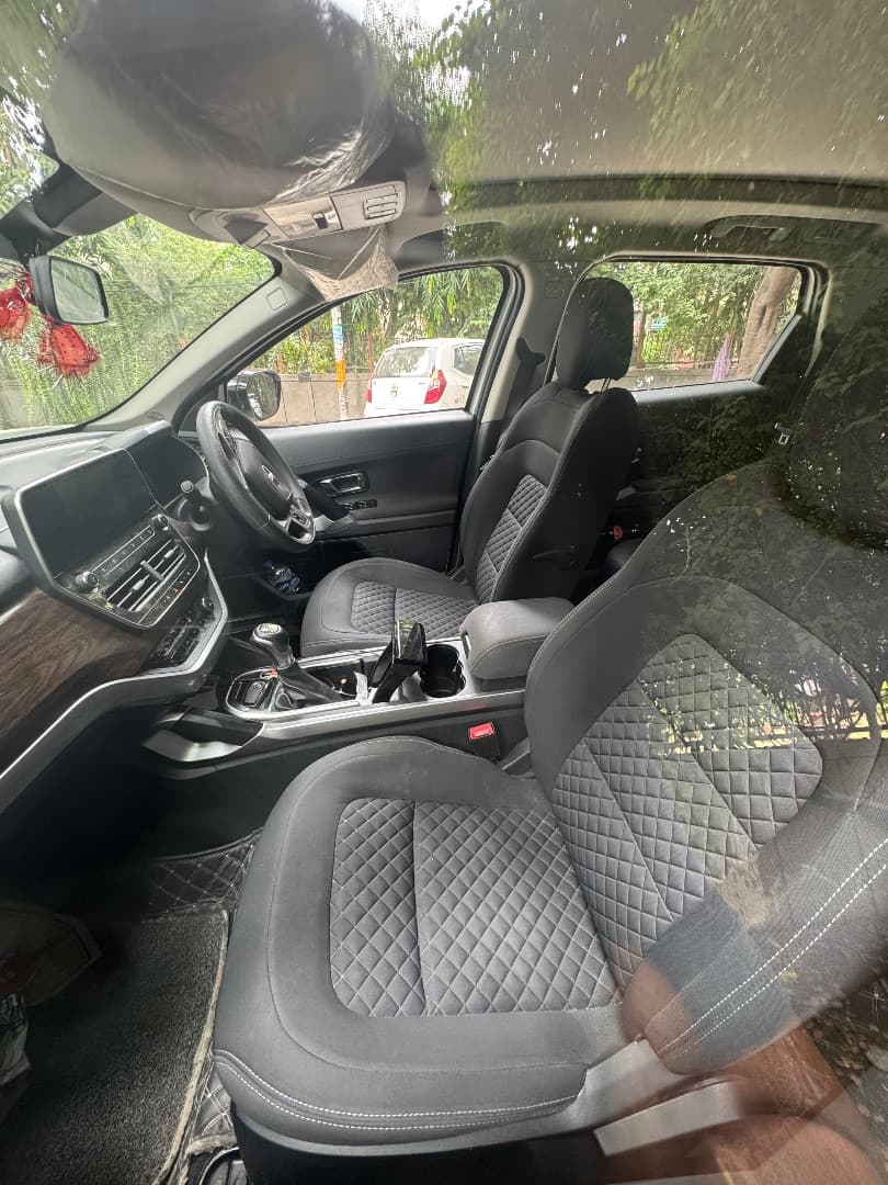 INTERIOR image for Harrier [2019-2023] | Hooter